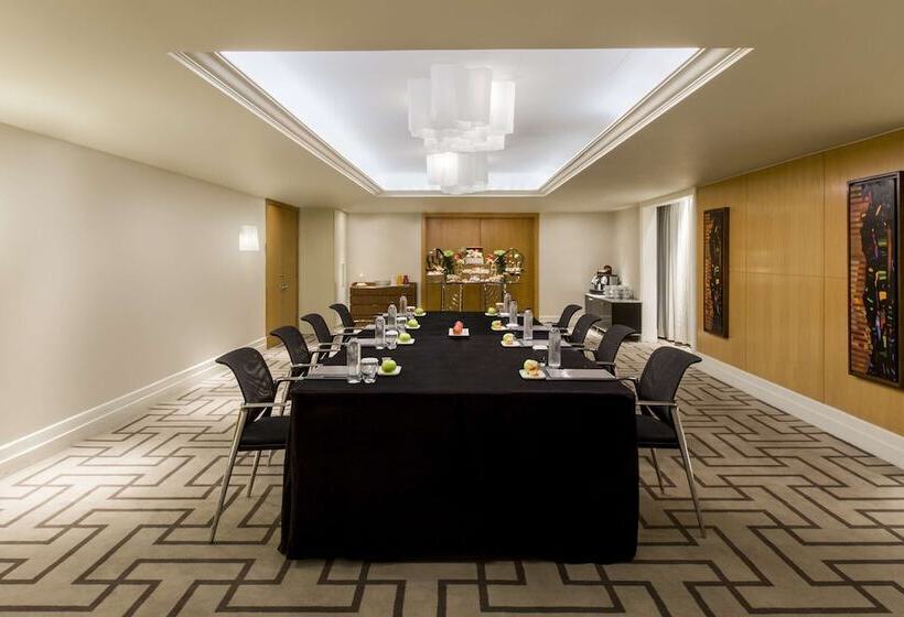 Kempinski Nile Hotel, Cairo