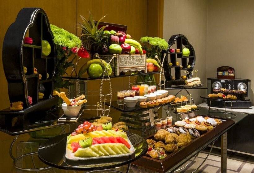 Kempinski Nile Hotel, Cairo