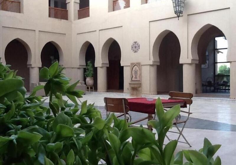 هتل Ksar Assalassil