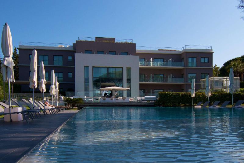 בית מלון כפרי Kube Saint Tropez