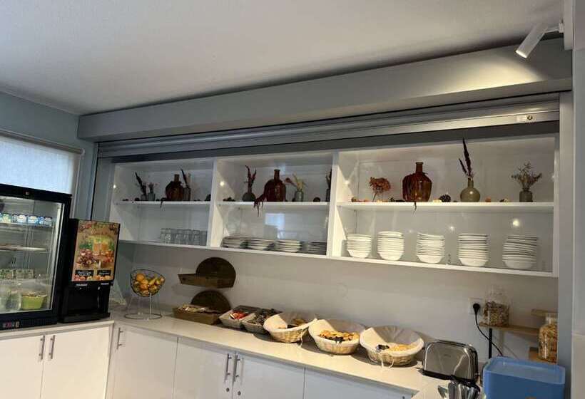 בית מלון כפרי Kyriad Direct Perpignan Nord Aéroport