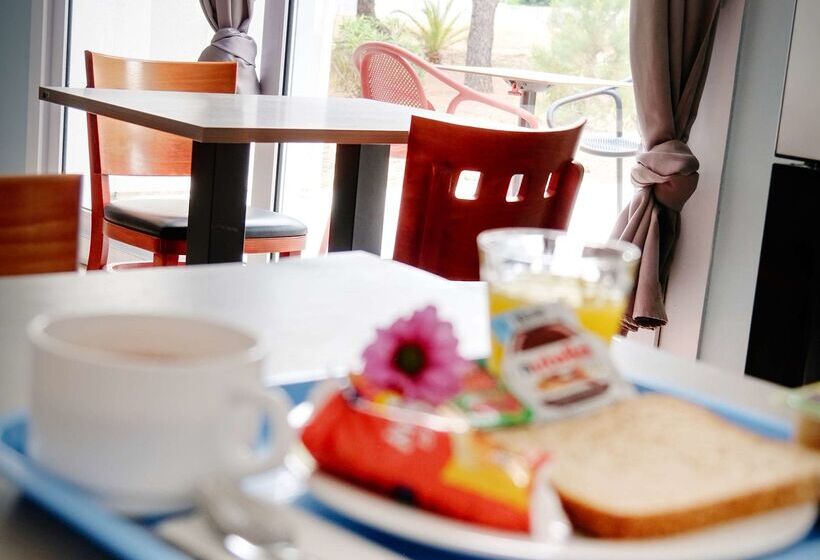 ホテル Kyriad Direct Perpignan Nord   Aéroport