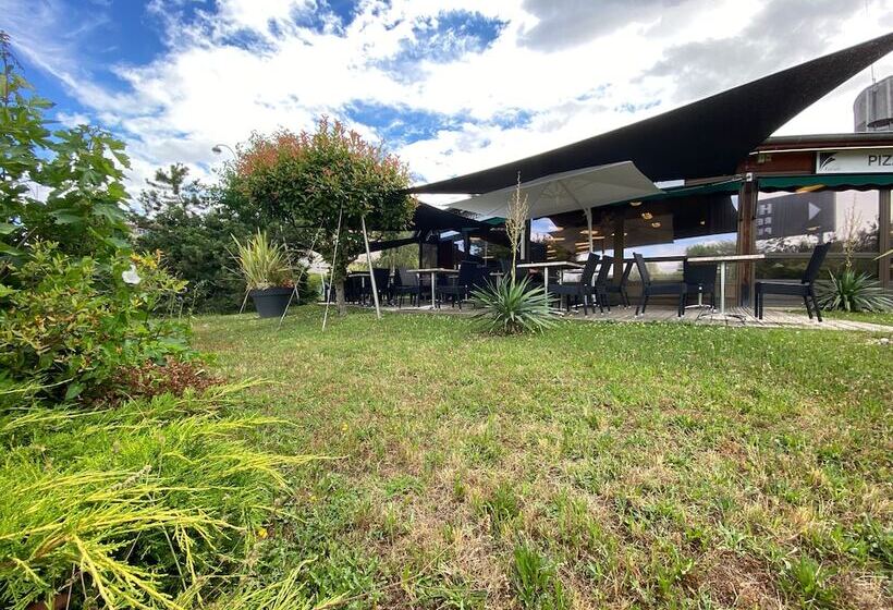 ホテル Kyriad Lyon Est Genas Eurexpo