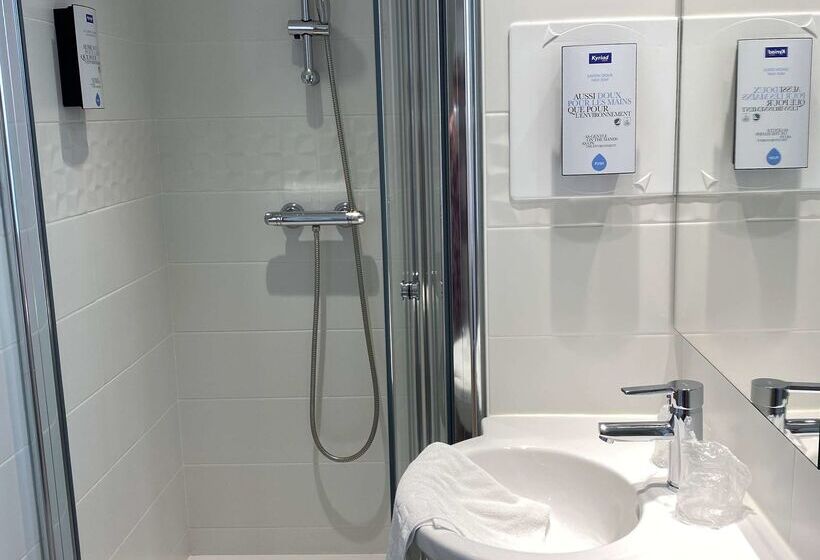 Отель Kyriad Quimper Sud