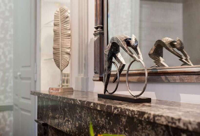 ホテル Clos St Eloi, The Originals Relais