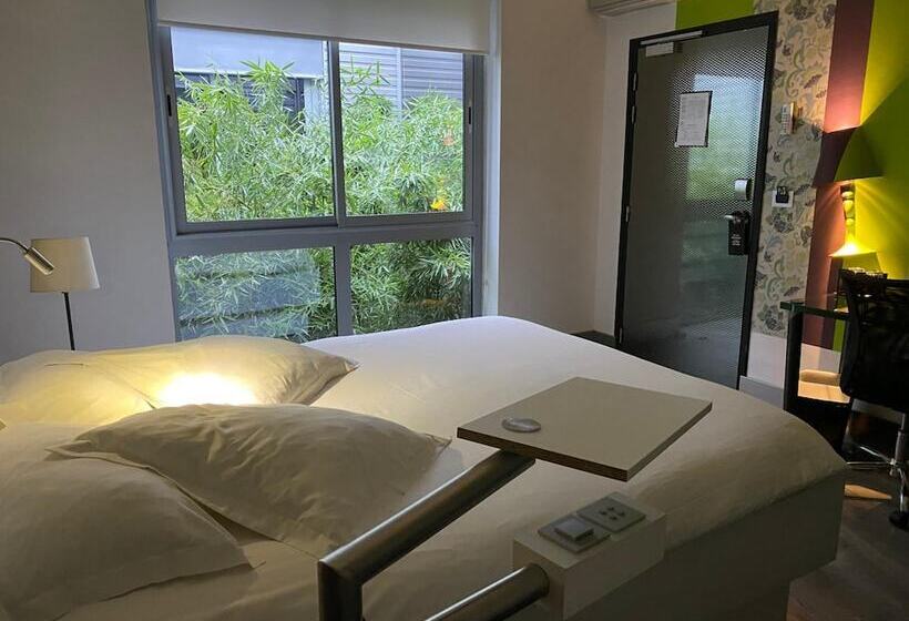 ホテル Le Dormeur Du Val