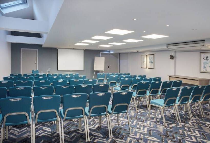 هتل Leonardo  London Heathrow Airport