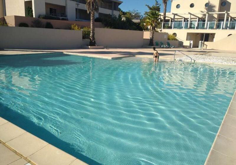 בית מלון כפרי Les Parasols D Argens