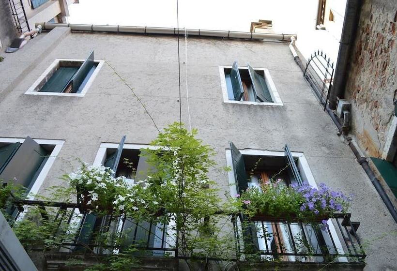 בית מלון כפרי Locanda Salieri