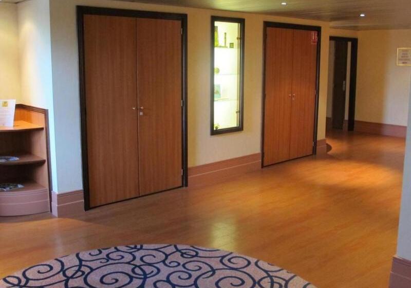 酒店 Logis Lyon Est Porte De L Ain