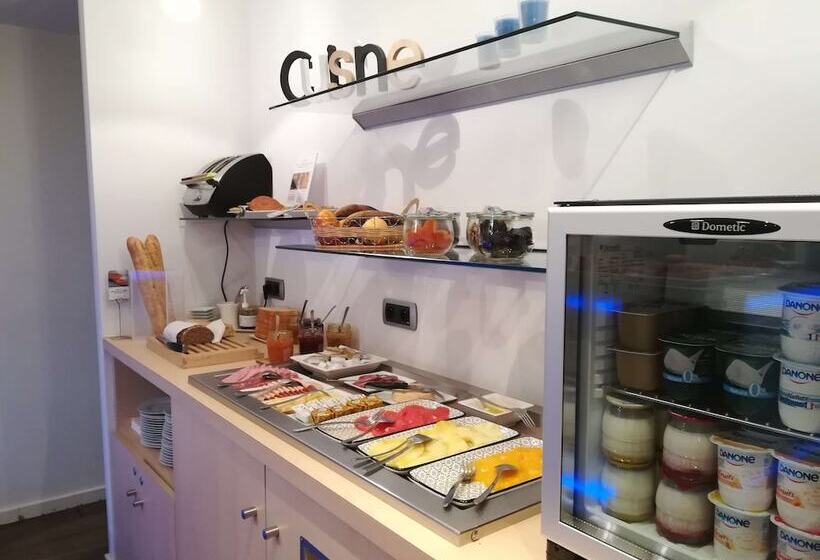 Отель Mercure Vittel