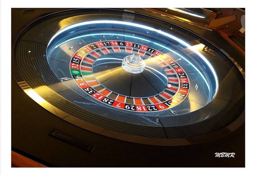 Отель Mercure Vittel