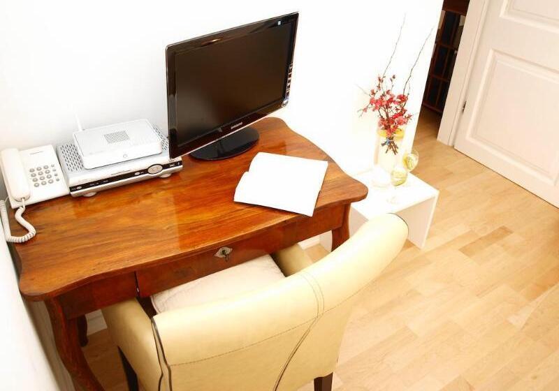 酒店 Miro Studio Apartments