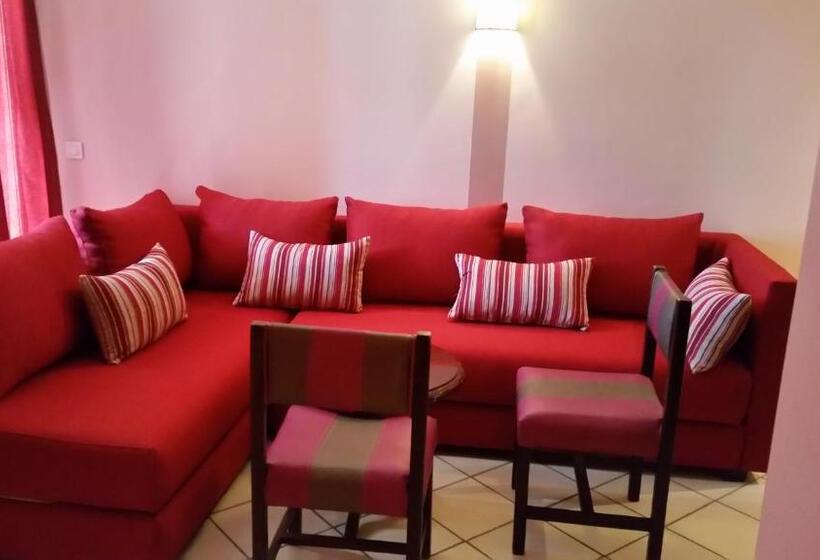 Отель New Farah