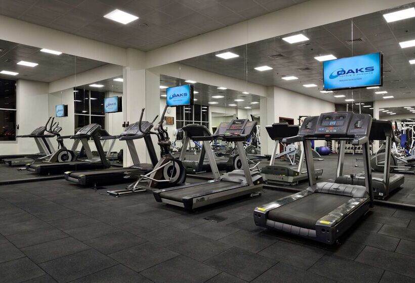 Oaks Liwa Heights Hotel Suites