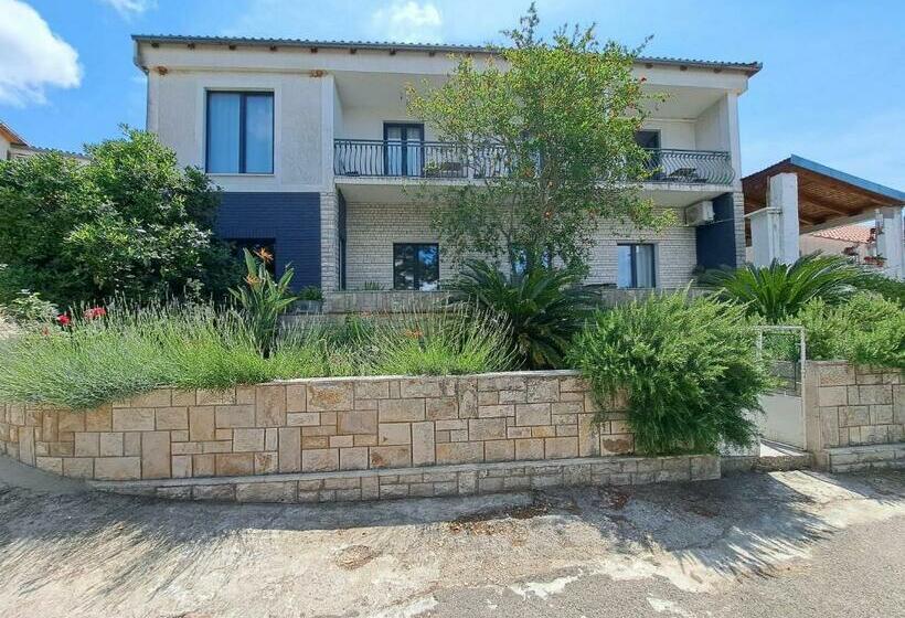 בית מלון כפרי Guesthouse Tamara