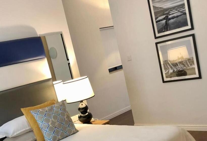 هتل Park Lane Boutique Apart