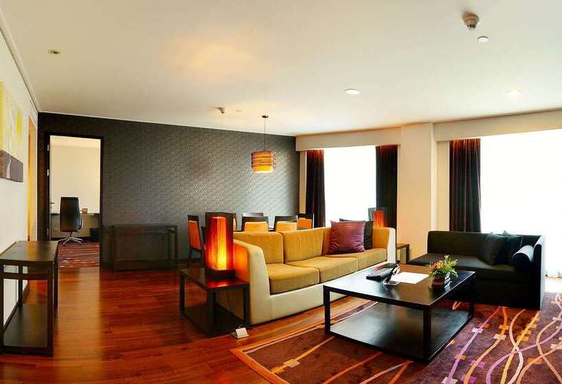 فندق Radisson Suites Bangkok Sukhumvit