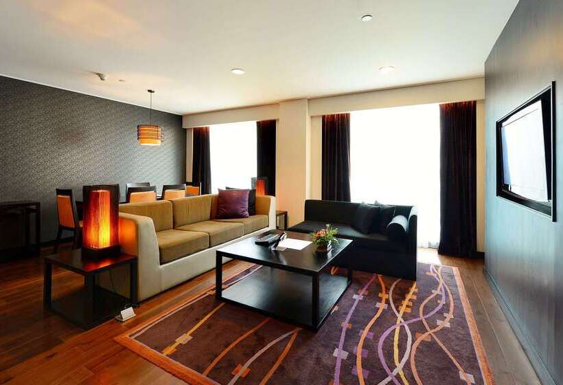 فندق Radisson Suites Bangkok Sukhumvit