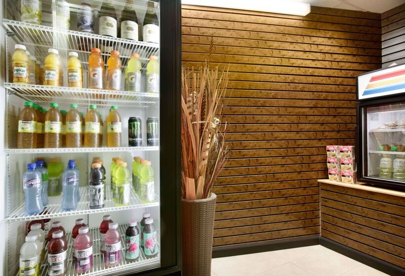 ホテル Ramada By Wyndham Bronx