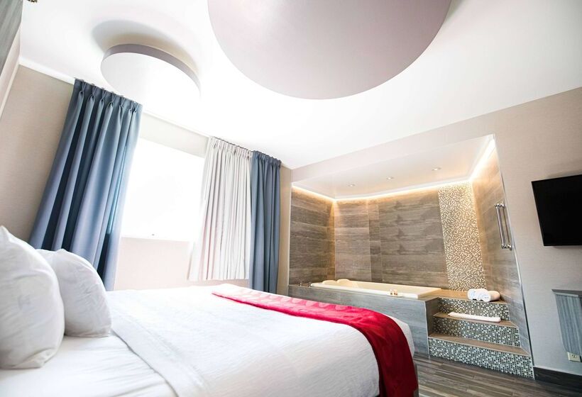 ホテル Ramada By Wyndham Bronx