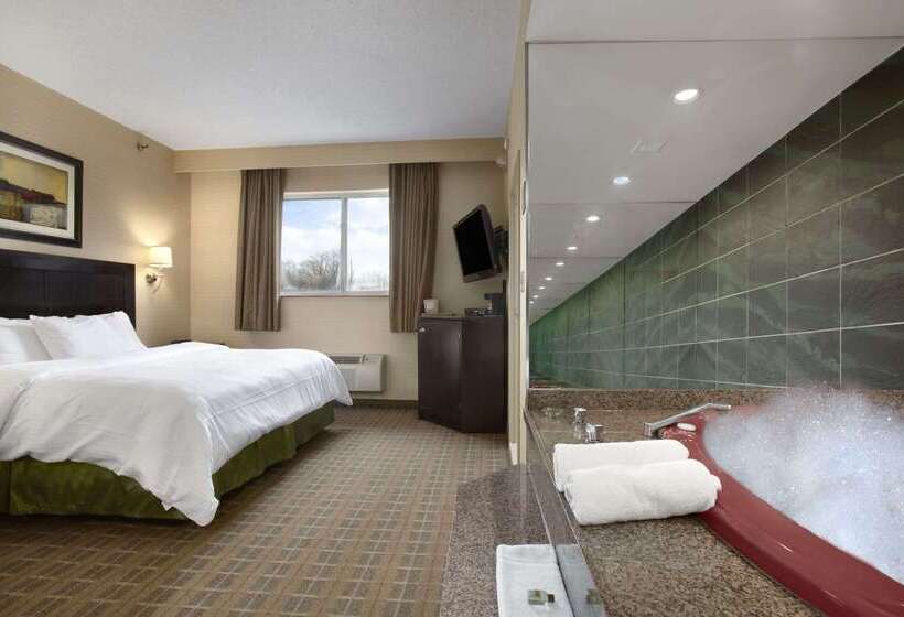 ホテル Ramada By Wyndham Bronx