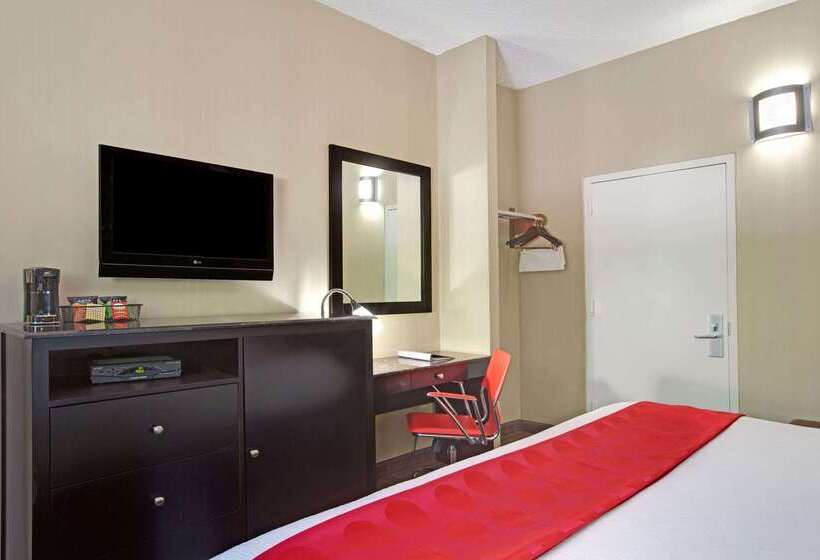 ホテル Ramada By Wyndham Bronx