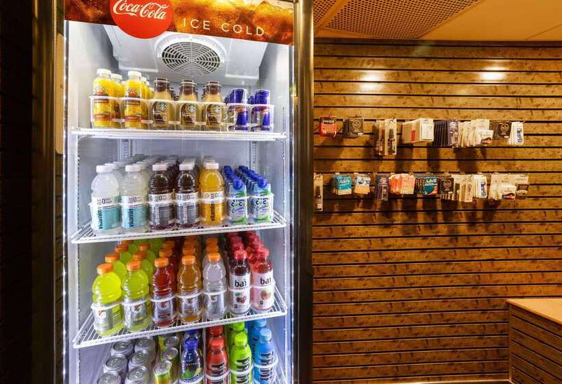 ホテル Ramada By Wyndham Bronx