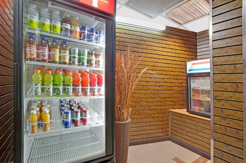 ホテル Ramada By Wyndham Bronx