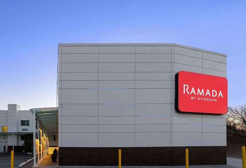 ホテル Ramada By Wyndham Bronx