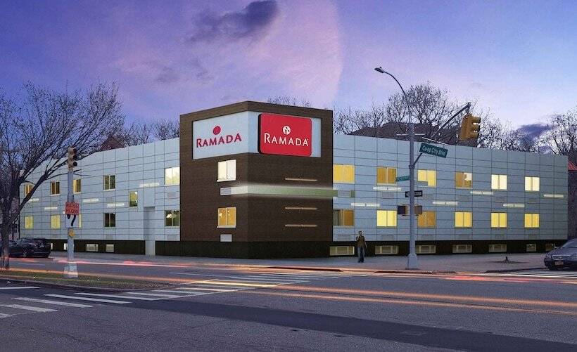 ホテル Ramada By Wyndham Bronx