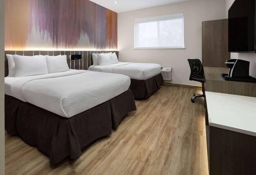 ホテル Ramada By Wyndham Bronx