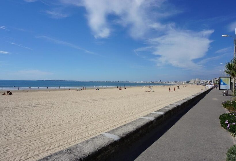 Отель The Originals City, Hôtel Anaïade, Saint Nazaire Pornichet