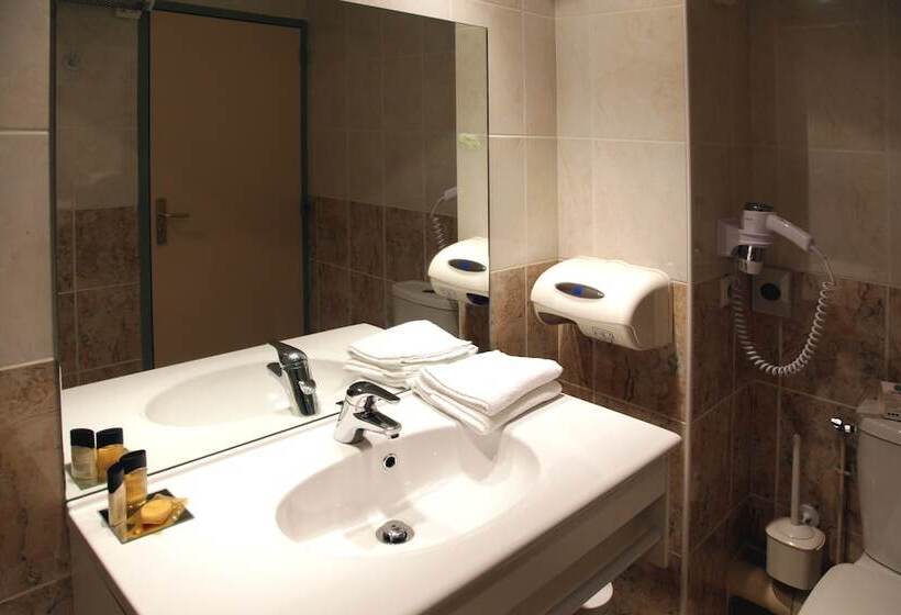 Отель The Originals City, Hôtel Paraylemonial