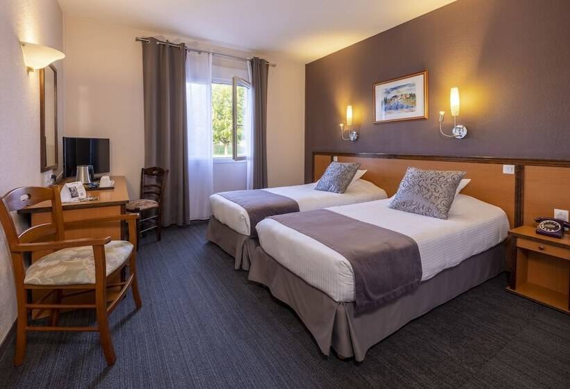 Отель The Originals City, Hôtel Paraylemonial