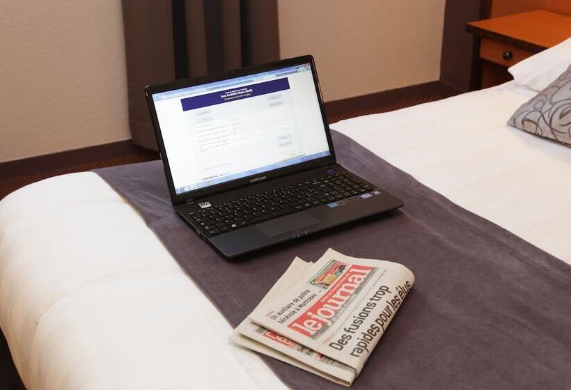 Отель The Originals City, Hôtel Paraylemonial