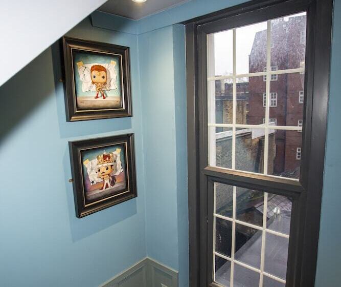 ホテル The Rokxy Townhouse   Kings Cross