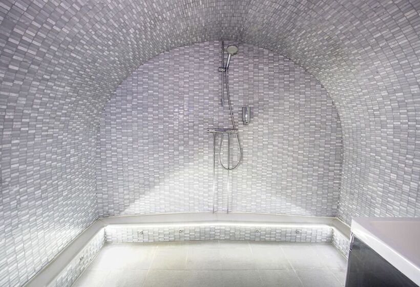 ホテル The Rokxy Townhouse   Kings Cross