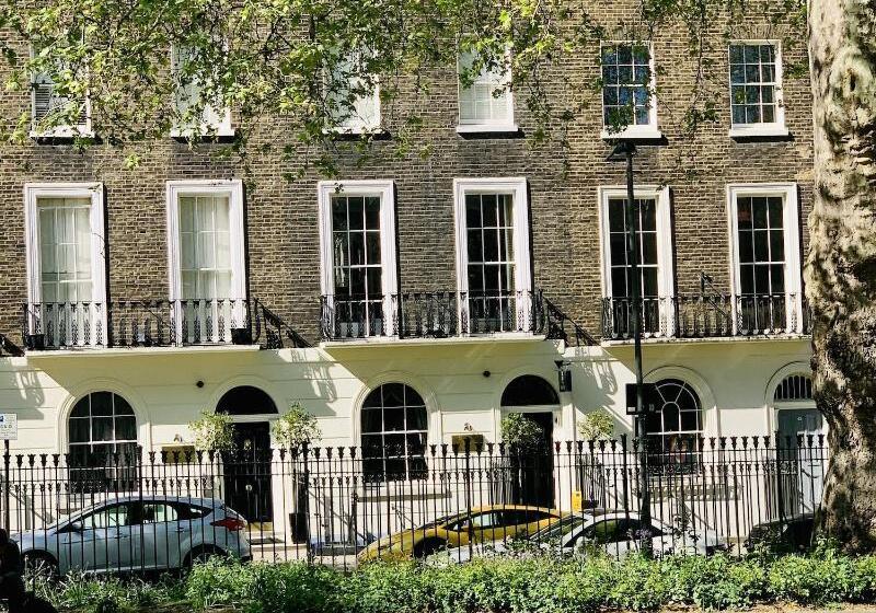 ホテル The Rokxy Townhouse   Kings Cross