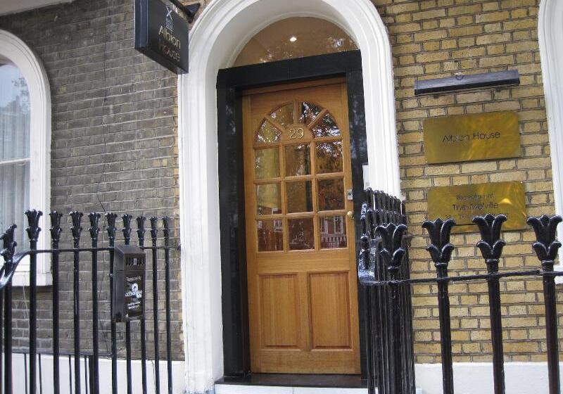 ホテル The Rokxy Townhouse   Kings Cross