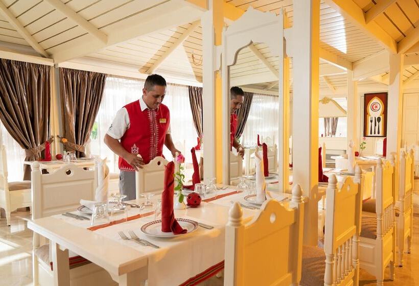 酒店 Tui Magic Life Penelope Beach  Families & Couples