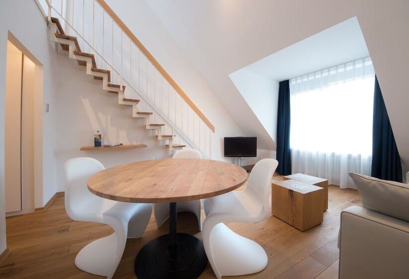 هتل Downtown Vi Vadi