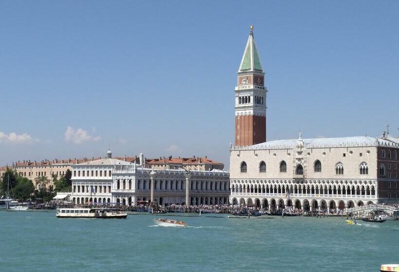 Отель Villa Delle Palme