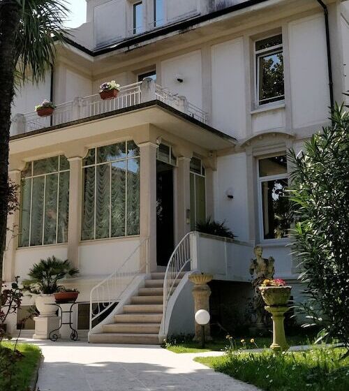 هتل Villa Delle Palme