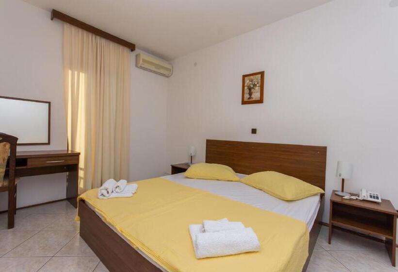 בית מלון כפרי Villa Katarina