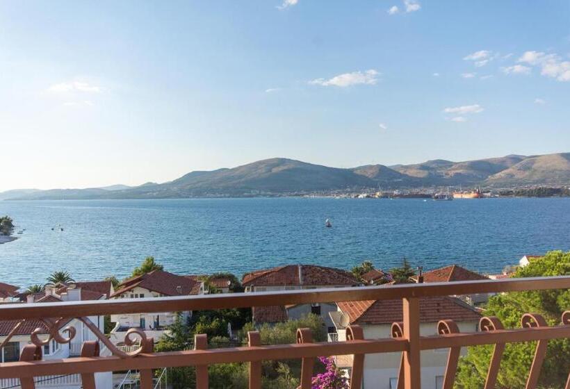 בית מלון כפרי Villa Katarina