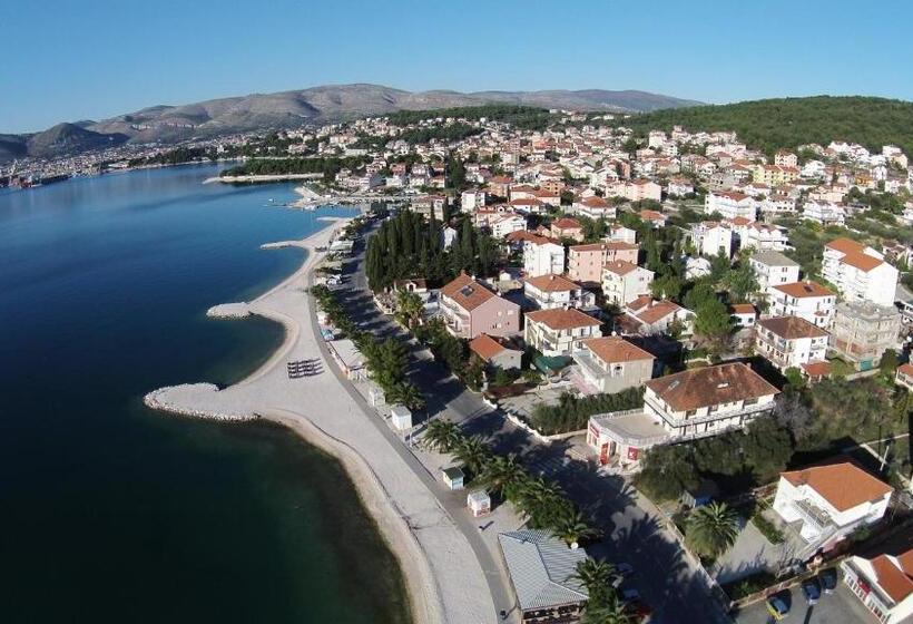 בית מלון כפרי Villa Katarina