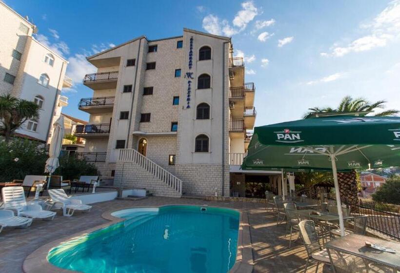 בית מלון כפרי Villa Katarina