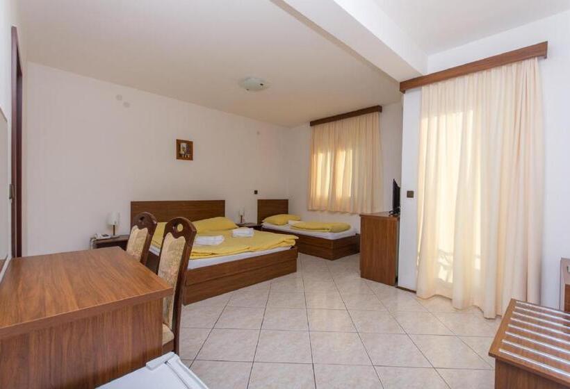 בית מלון כפרי Villa Katarina