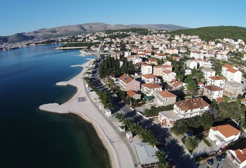 בית מלון כפרי Villa Katarina